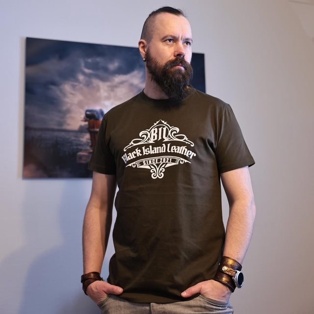 Black Island Leather T-paita