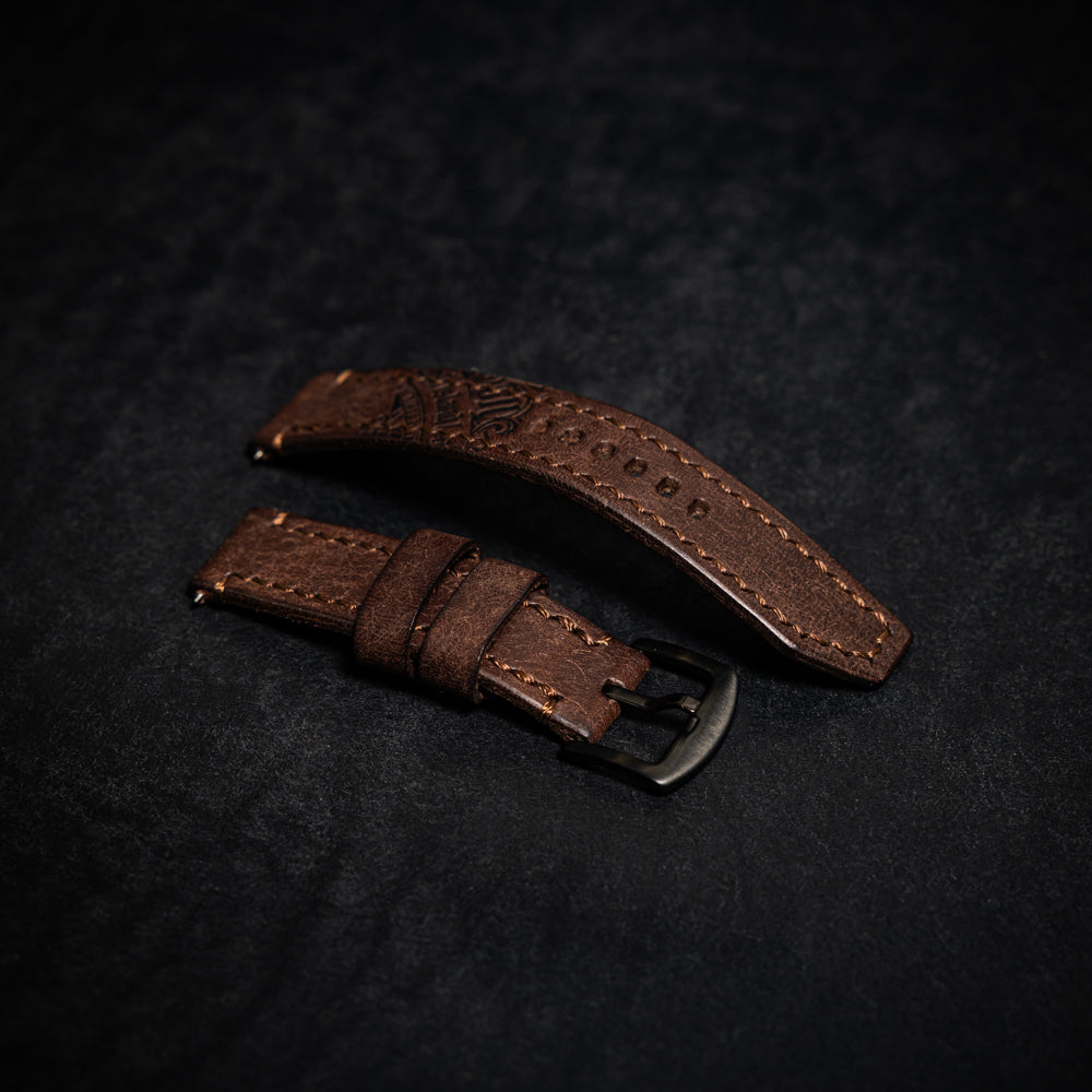 Kelloranneke Tumman Ruskea Ompeleilla